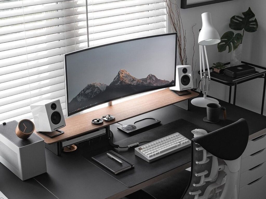 Are Wireless Devices Better For A Minimalist Setup?