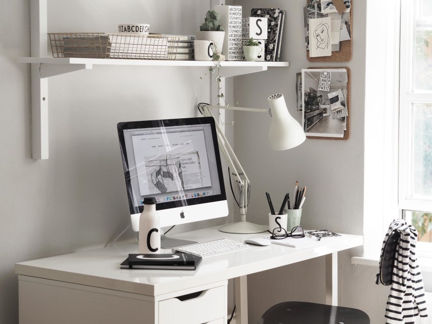 How To Choose The Right Furniture For A Minimalist Office?