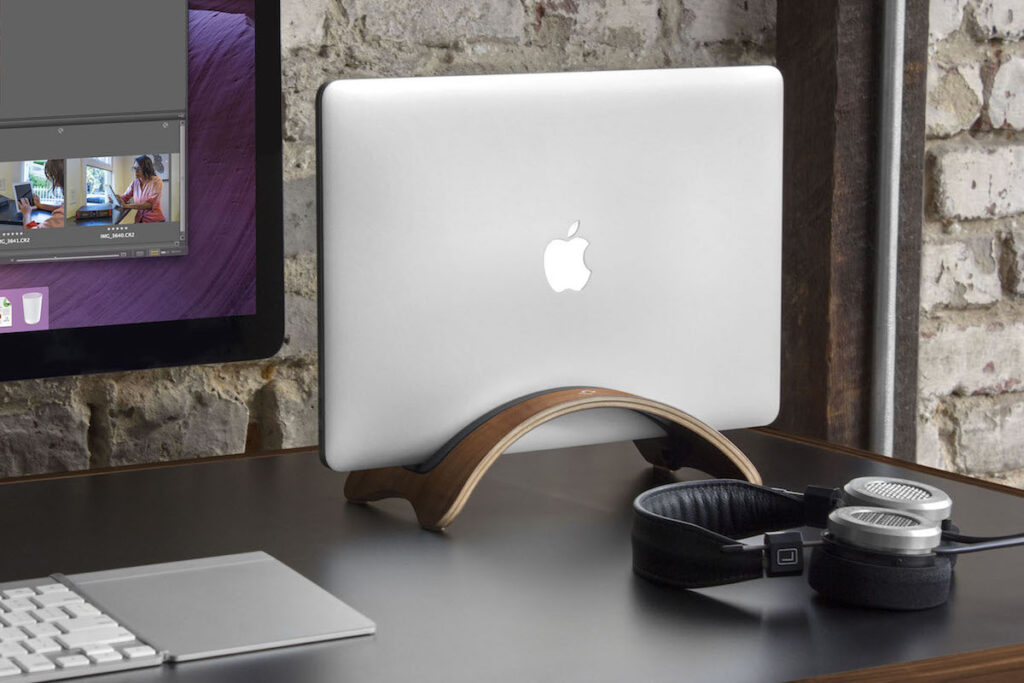 What Are The Best Minimalist Desk Accessories?